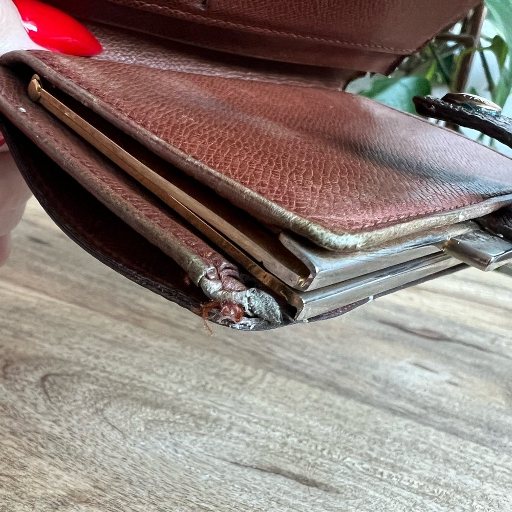 Louis Vuitton Vintage Monogram Wallet Flawed - Picture 17 of 17